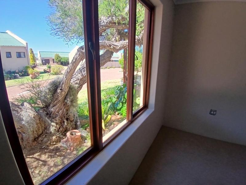 2 Bedroom Property for Sale in Stilbaai Wes Western Cape